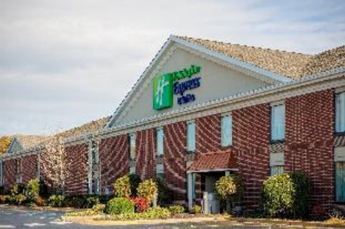 Holiday Inn Express Hotel And Suites Corinth image 17