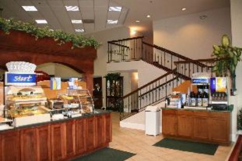 Holiday Inn Express Hotel And Suites Corinth image 8